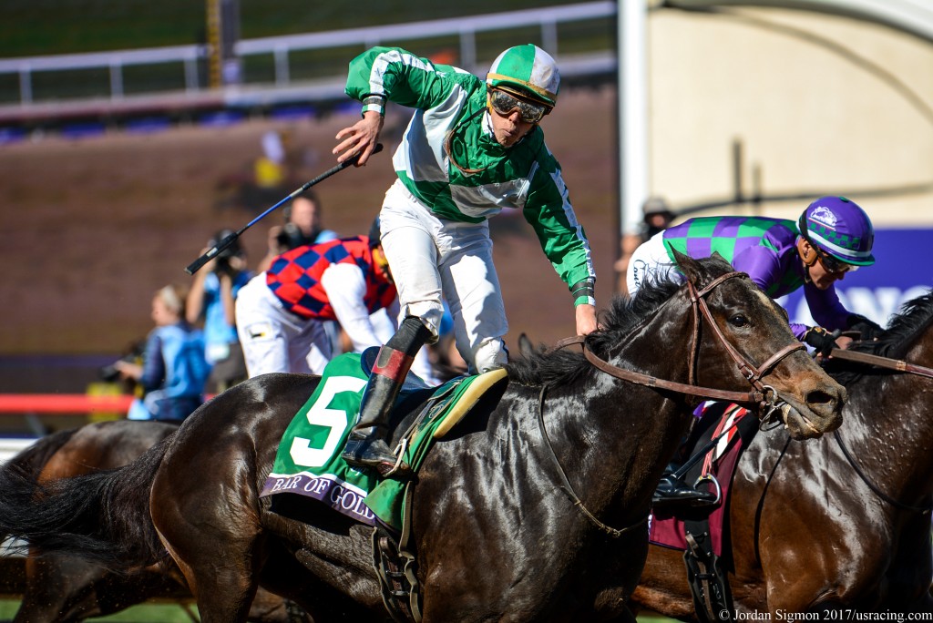Bar of Gold, дочь Medaglia d`Oro, выигрывает Breeders' Cup Filly and Mare Sprint 